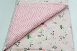 Babydecke und Krabbeldecke in Rosa mit Fuchsmotiv, Rückseite mit rosa Punkten, gefaltet