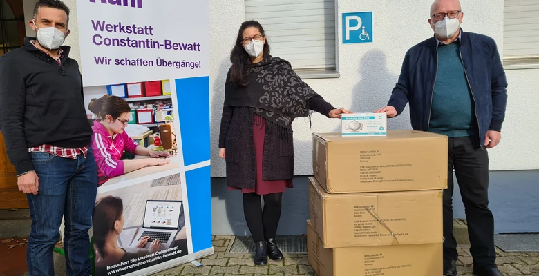 Die Wemag spendet Schutzmasken an die Werkstatt Constantin-Bewatt